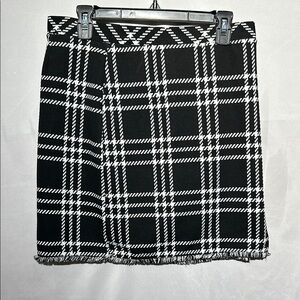 Cato Plaid Black and White Women's Skirt Size M Preowned